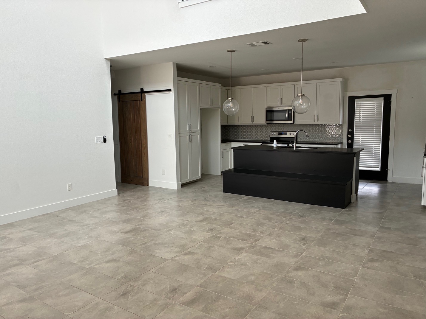 1777-3876798-20260225-403-Summit-Ridge-Drive-2