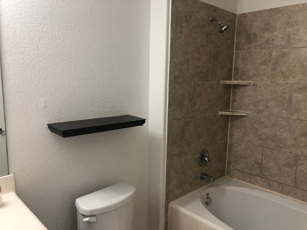 1777-8737843-20251012-3505-Breckenridge-Drive-7