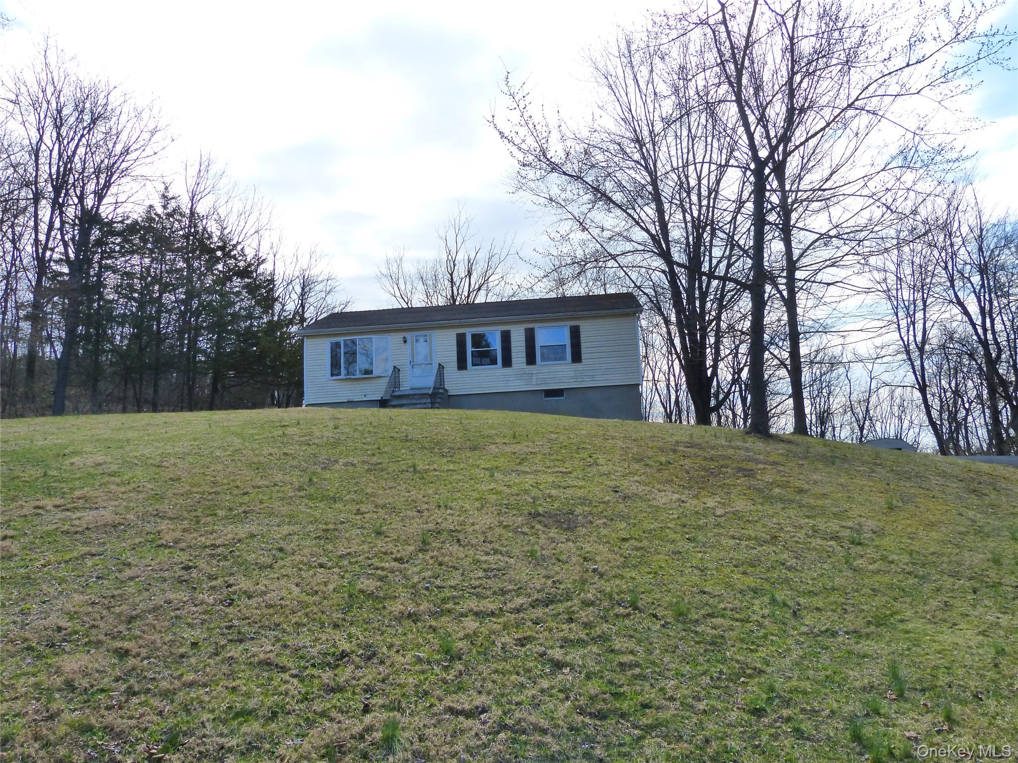 1941-KEY976271-20260324-25-Liberty-Corners-Road-1