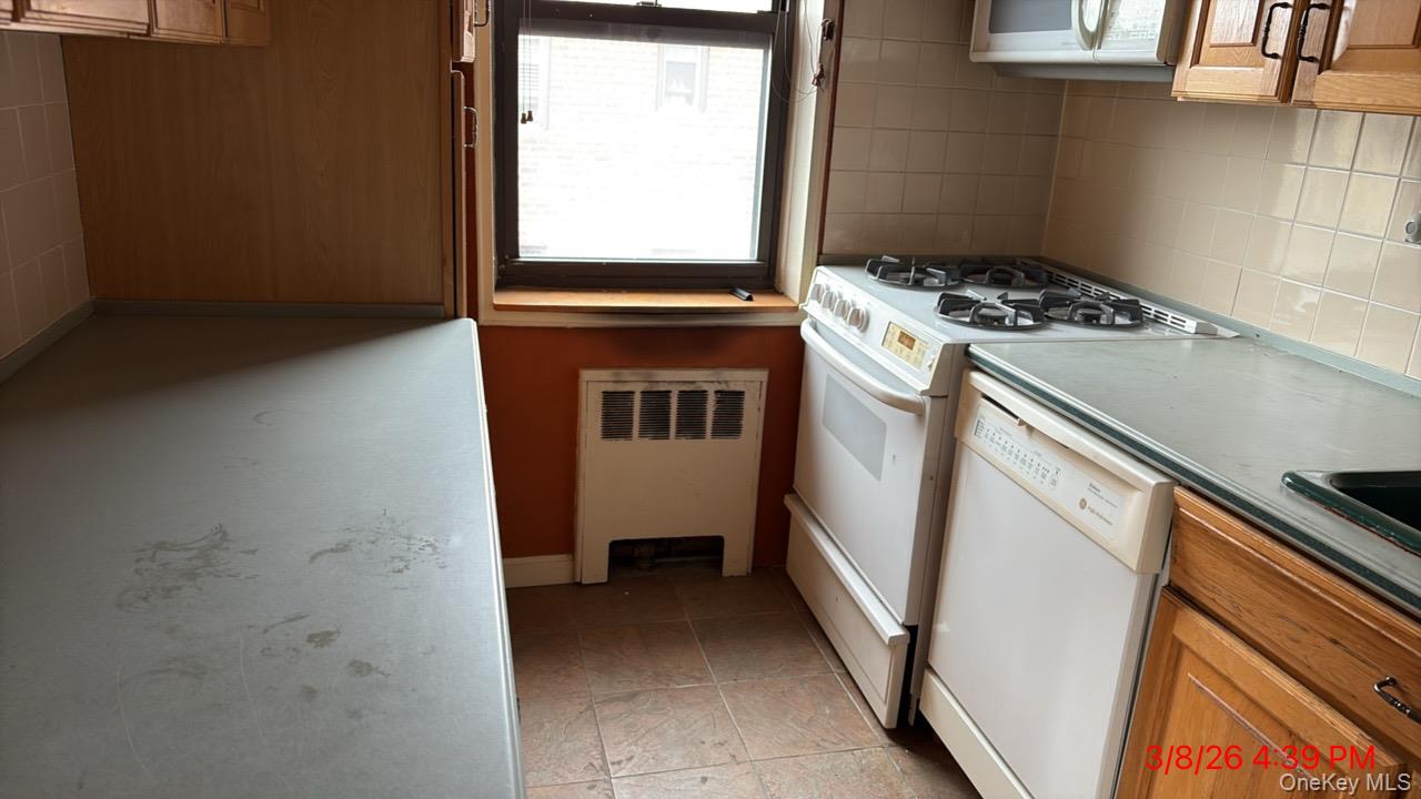 1941-KEY985723-20260414-640-Pelham-Road-6F-4