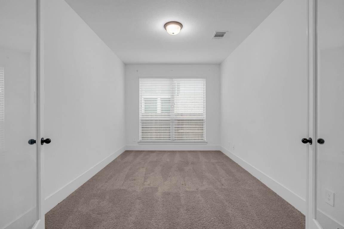 2024-39363204-20260421-23604-Olive-Creek-Lane-5