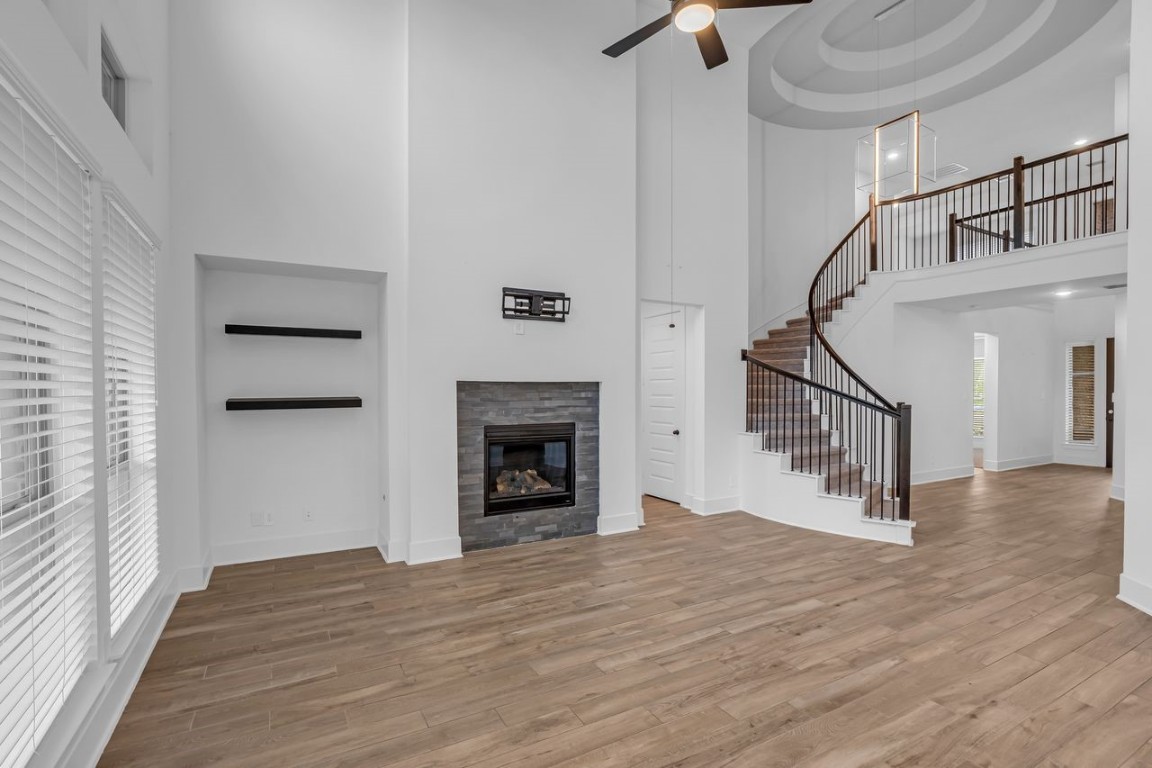 2024-39363204-20260421-23604-Olive-Creek-Lane-7