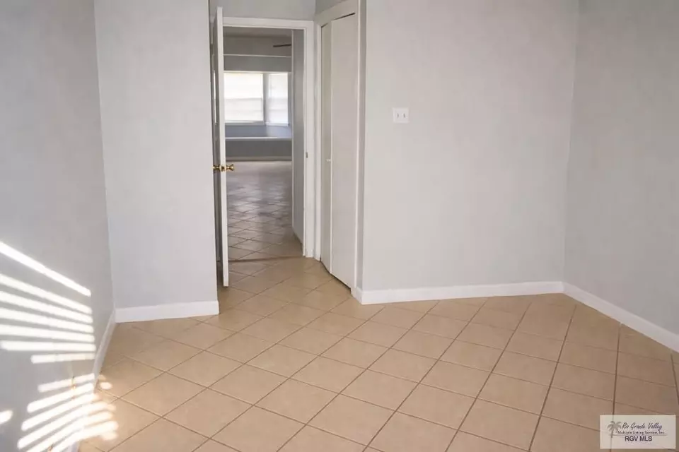 29775383_0_iM6vf2_r